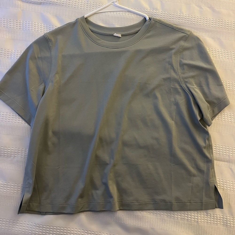 lululemon athletica Short Sleeve Tee in Sage Green